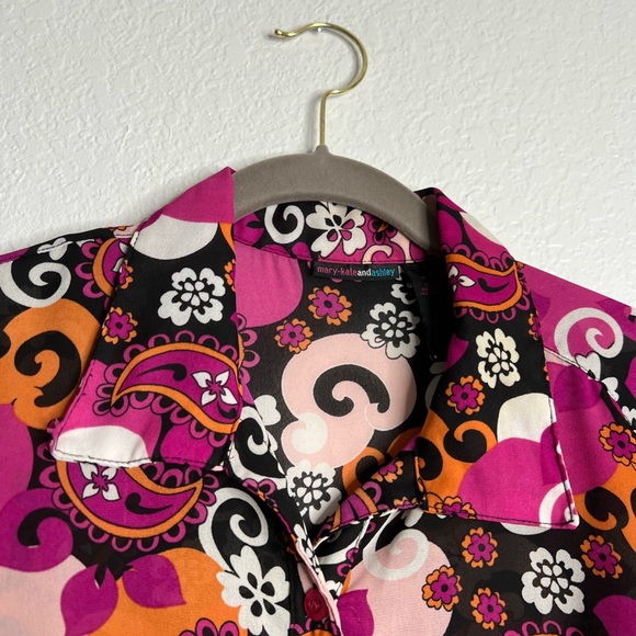 Vintage Y2K MaryKate and Ashley Pasiley Button Up Top - Picture 3 of 8